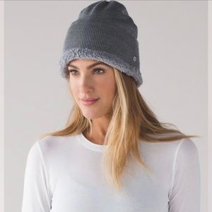 NWT Lululemon Athletica shakti sherpa Beanie